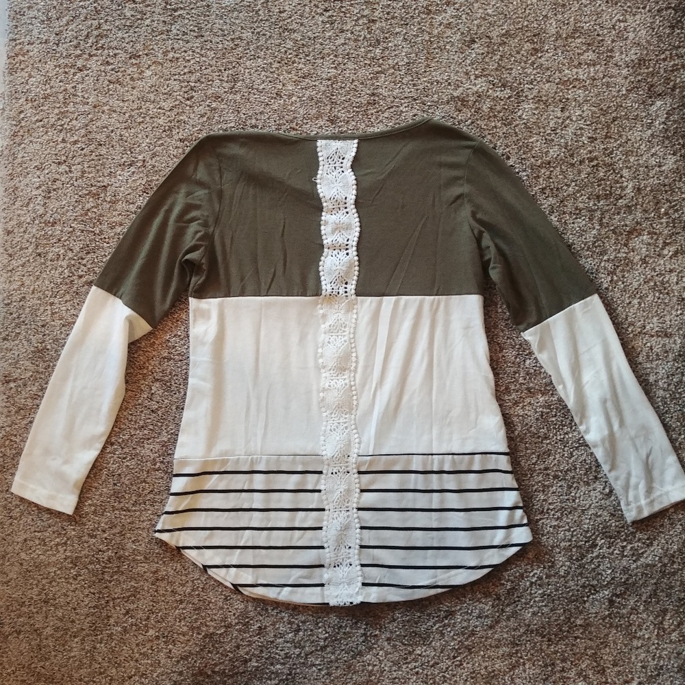 Olive green and white color block t-shirt with lac